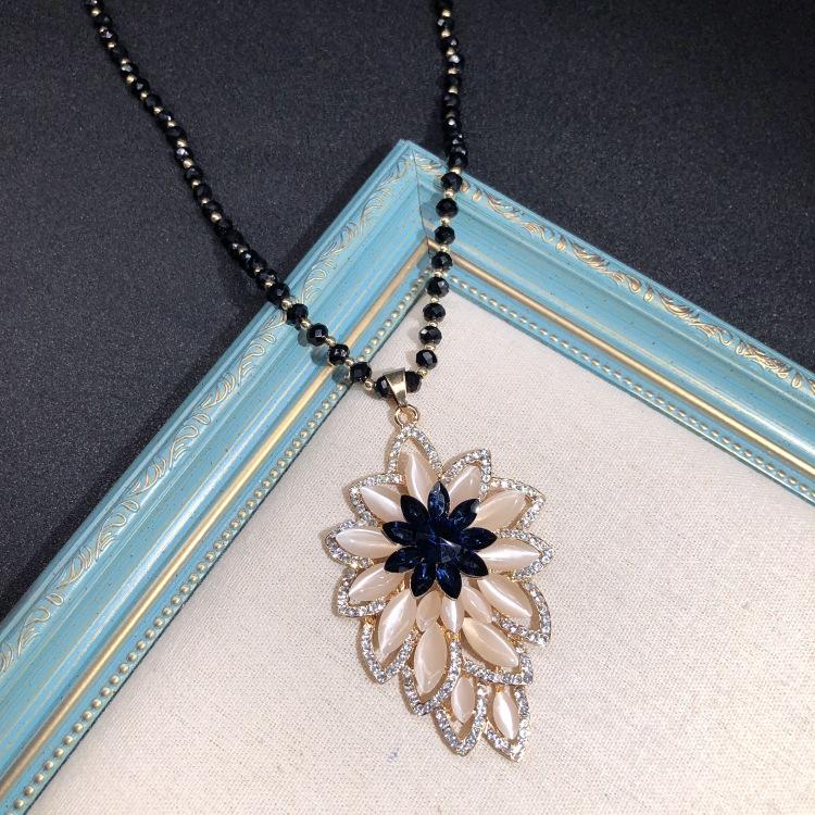 Retro Long Crystal Sweater Chain Women's Versatile Temperament Flower Pendant Necklace Fashion Ethnic Style Hanging Accessories