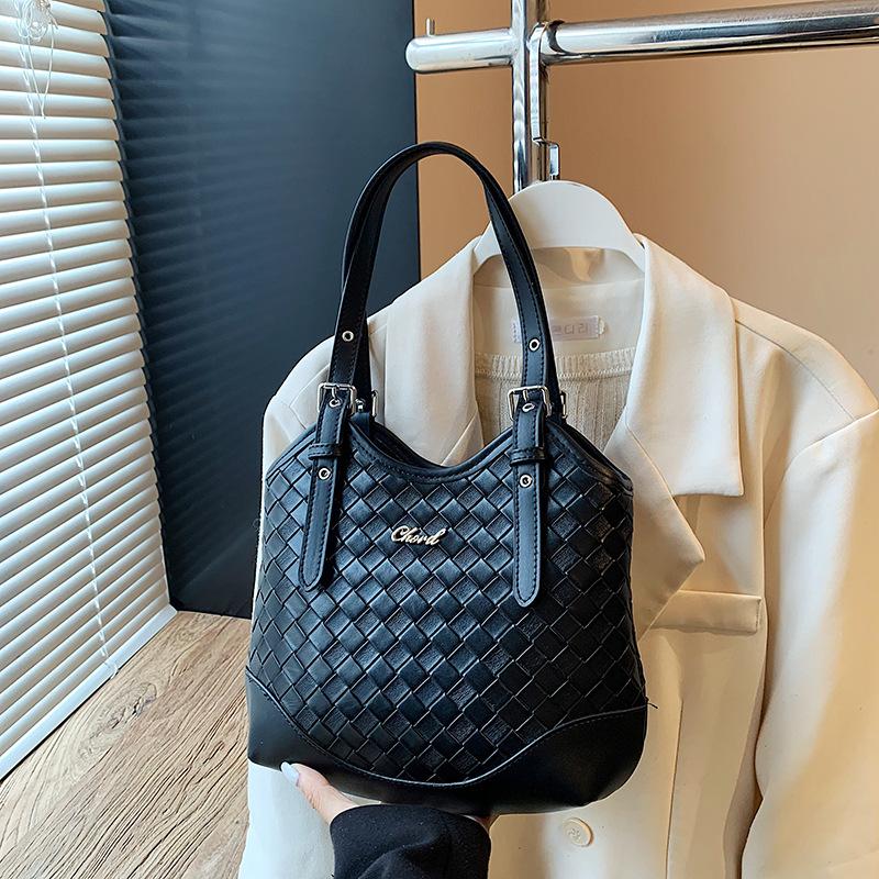 Fashion Tote Bag Women's New High-end Versatile Armpit Bag Casual Commuter Shoulder Bag