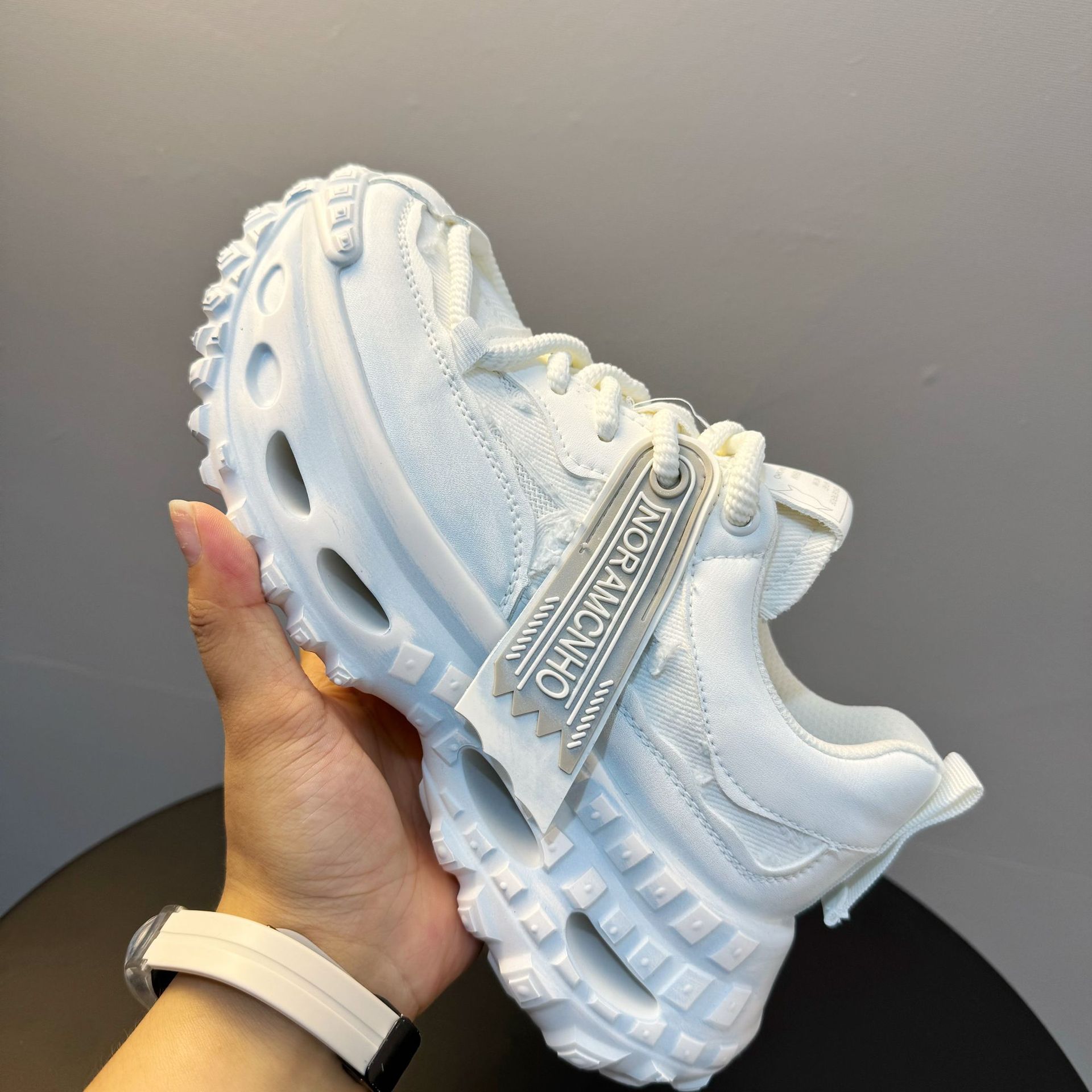 

Мужская обувь лето новая толстая подошва увеличивающая рост обувь для папы сделать старые пары супер крутые ретро мода дышащие кроссовки 44 men