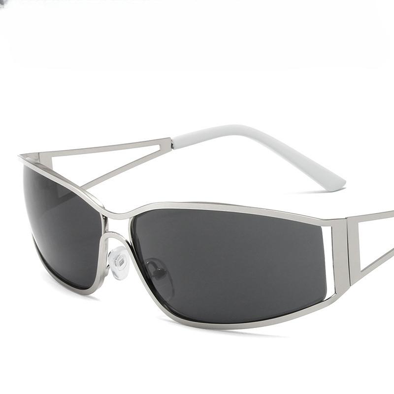 Latest Retro Hollow Sunglasses European and American Y2K Sunglasses Women Trendy Gradient Sun Glasses Shades Eyewear