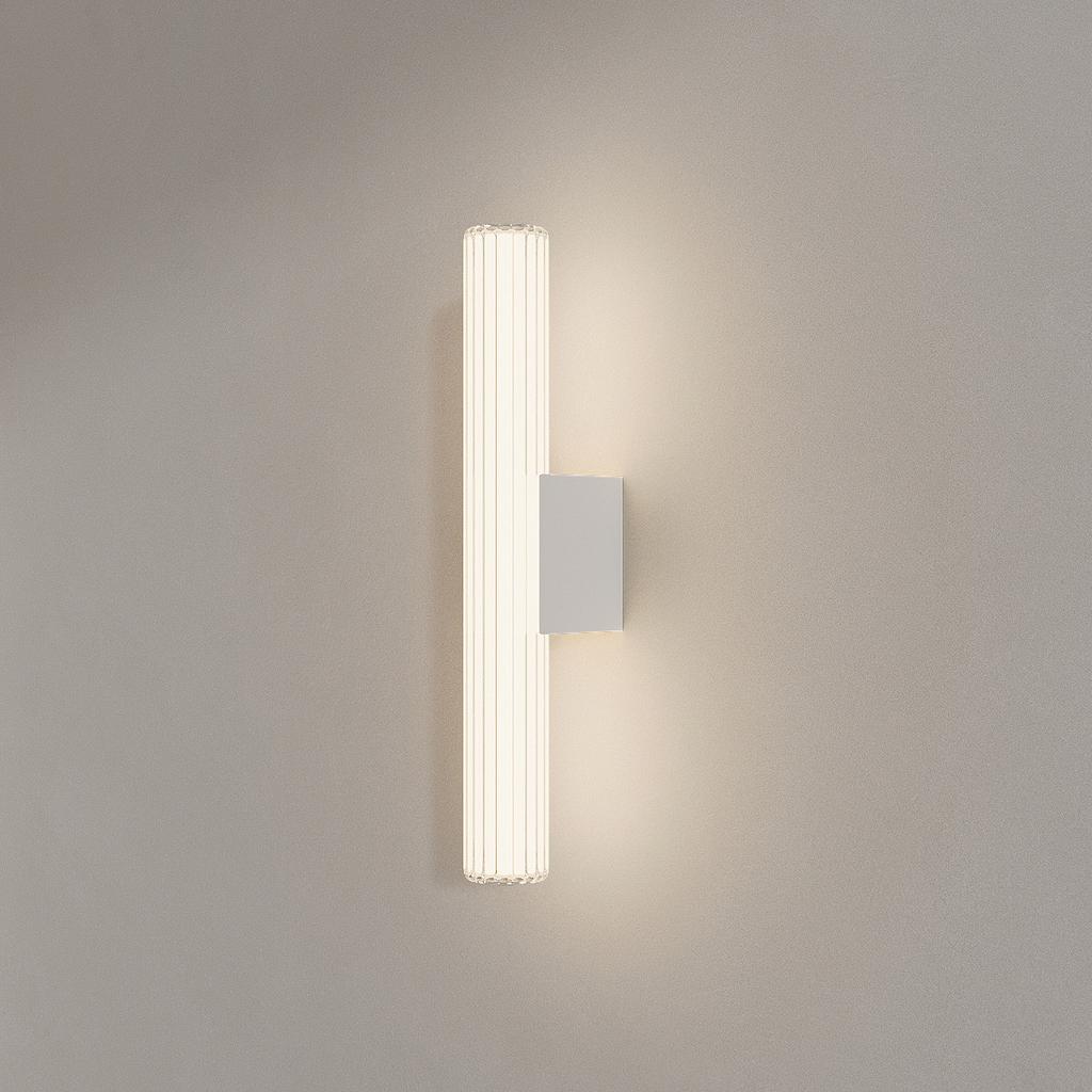 Kinkiet Ścienny Nowoczesny Biały Szklana Tuba W Kreski 45 Cm Ip44 Zmienna Barwa Led 8W Linea Light Prestige