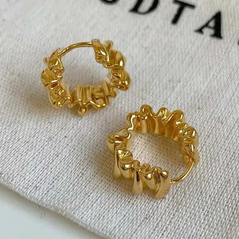 Vintage Metal Irregular Wavy Pleated Hoop Earrings For Women 2024 New Trendy Design Geometric Temperament Earrings Jewelry
