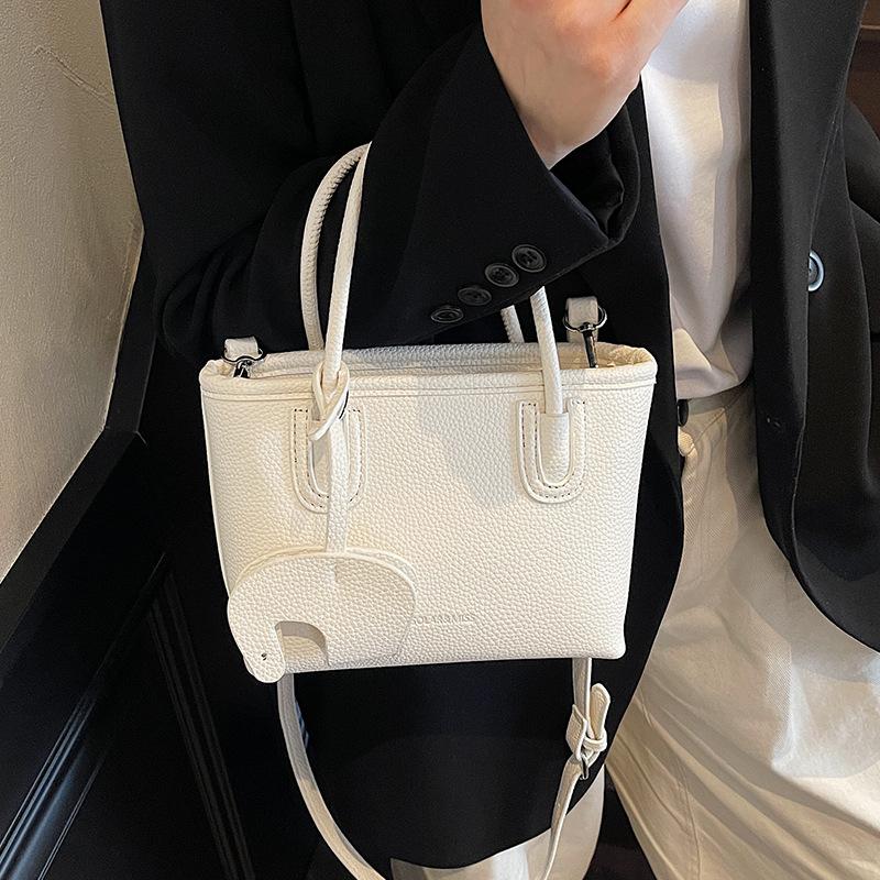 Fashion Retro Bucket Bag Women's Korean Version of Simple Casual Shoulder Bag 2025 New Niche Design Portable Messenger Bag