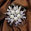 Exquisite Imitation Pearl Rhinestone Flower Brooches For Women Elegant Circle Wreath Leaf Lapel Pins Wedding Decoration Jewelry