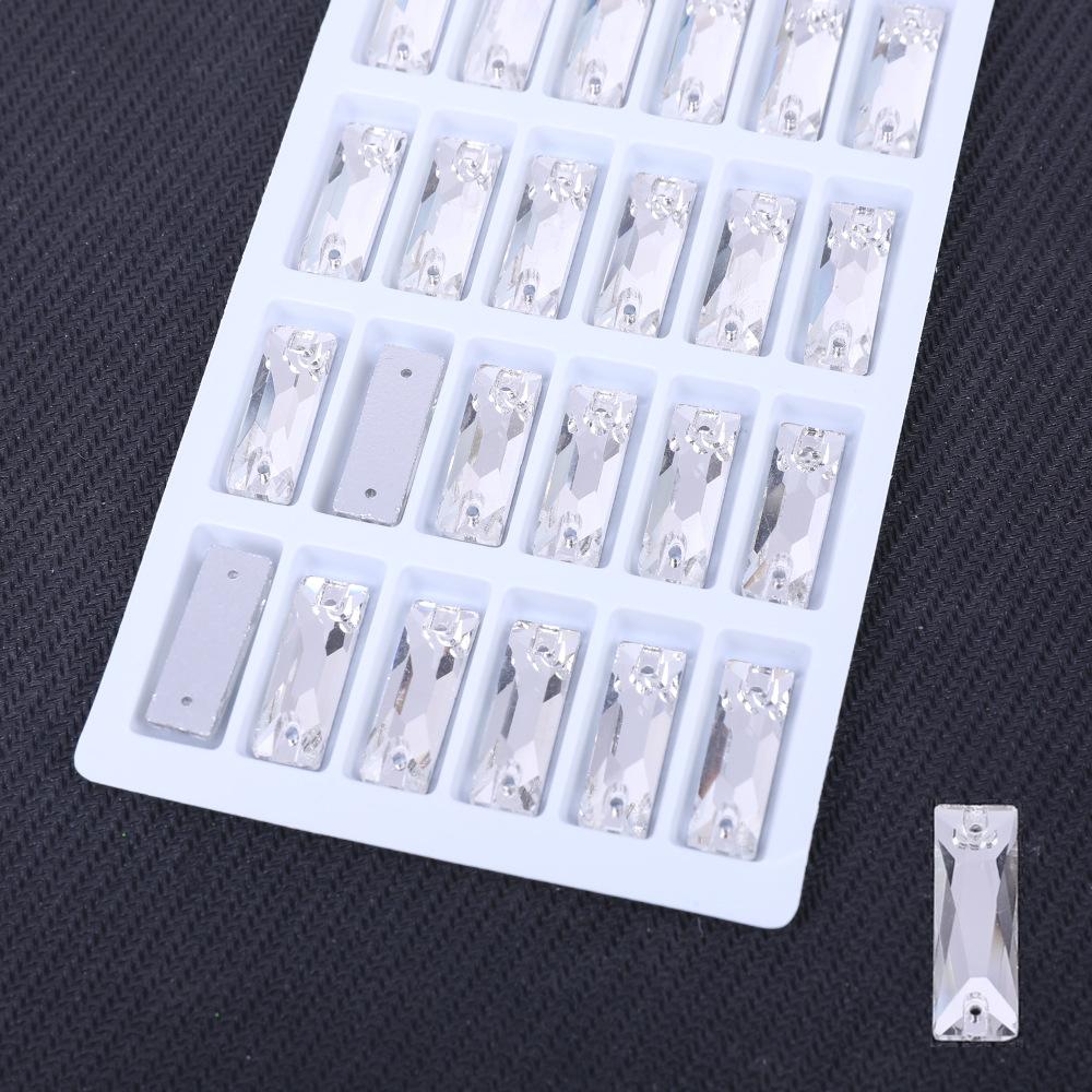 

Длинная полоса Стекло Ручной шов Дрель Плоское дно Двойное отверстие Длинная полоса Плоская пряжка Белый AB Дрель DIY Ювелирные аксессуары 6 * 18mm 24pcs/bag белый