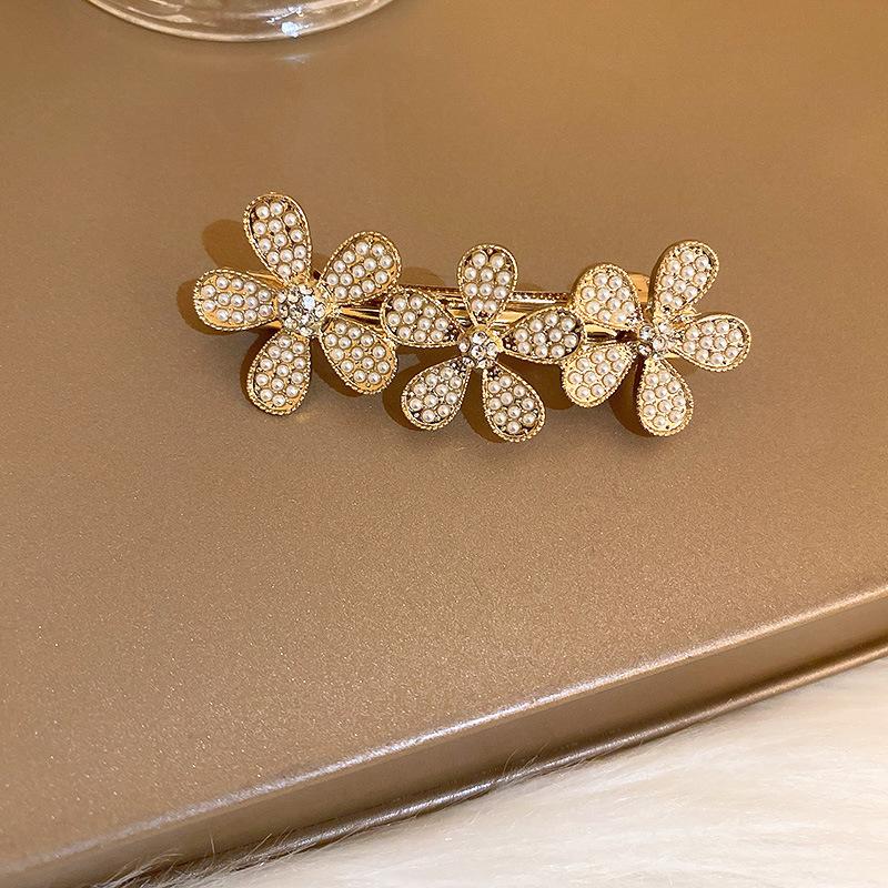 Green flower love butterfly grab clip Korean simple geometric hairpin disc hair shark clip new hair accessories woman