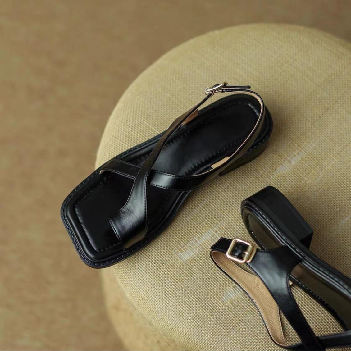 

Fashion Women Sandals French Retro Sandals Women s Flat Roman Word with Beach Low Heel Sandals Wide Heels Women Sandalias De Mujer 35 чёрный