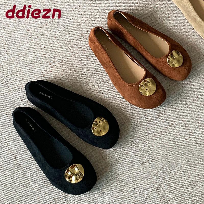 Fashion Soft Fashion Metal Ladies Flats Slip On Shoes Casual Female Shallow Footwear Round Toe Women Flats With Shoes new