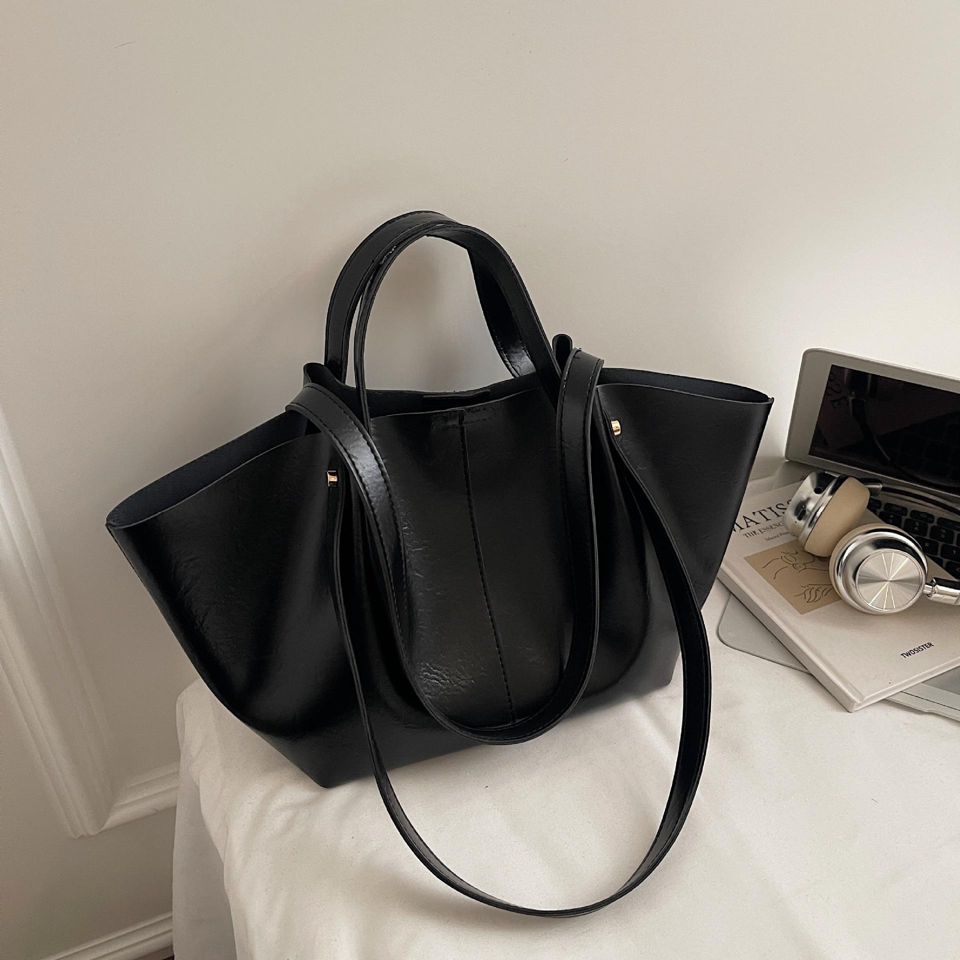 

New Women s Soft Leather Tote Bag Large Capacity Single Shoulder Handbag for Daily Commute Work Casual 2025 Fashion Underarm Bag