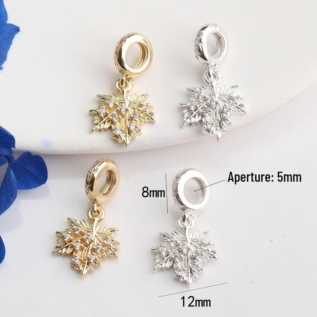 Ciondolo Charm in Oro 14K Placcato Zircone Luna Farfalla Foglia d'Acero Goccia per Bracciale Collana Gioielli Fai-da-Te