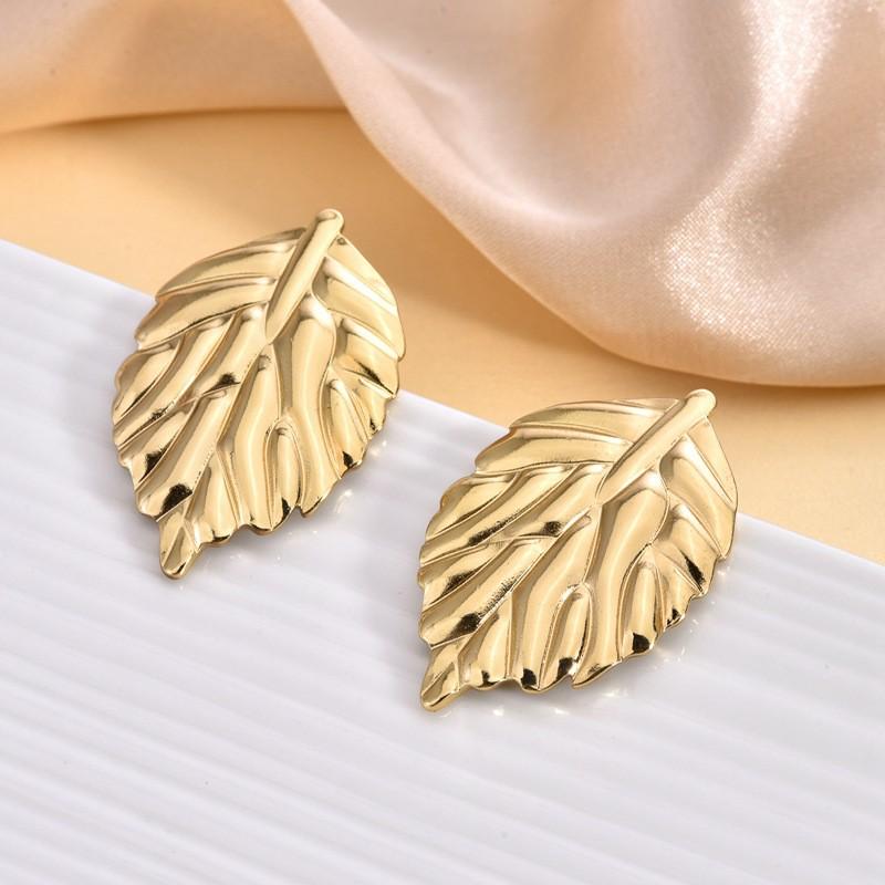 Retro Geometric 304 Stainless Steel Ear Studs with Concave-Convex Design