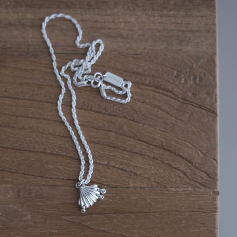Reinheart Shell Piercing Necklace 01