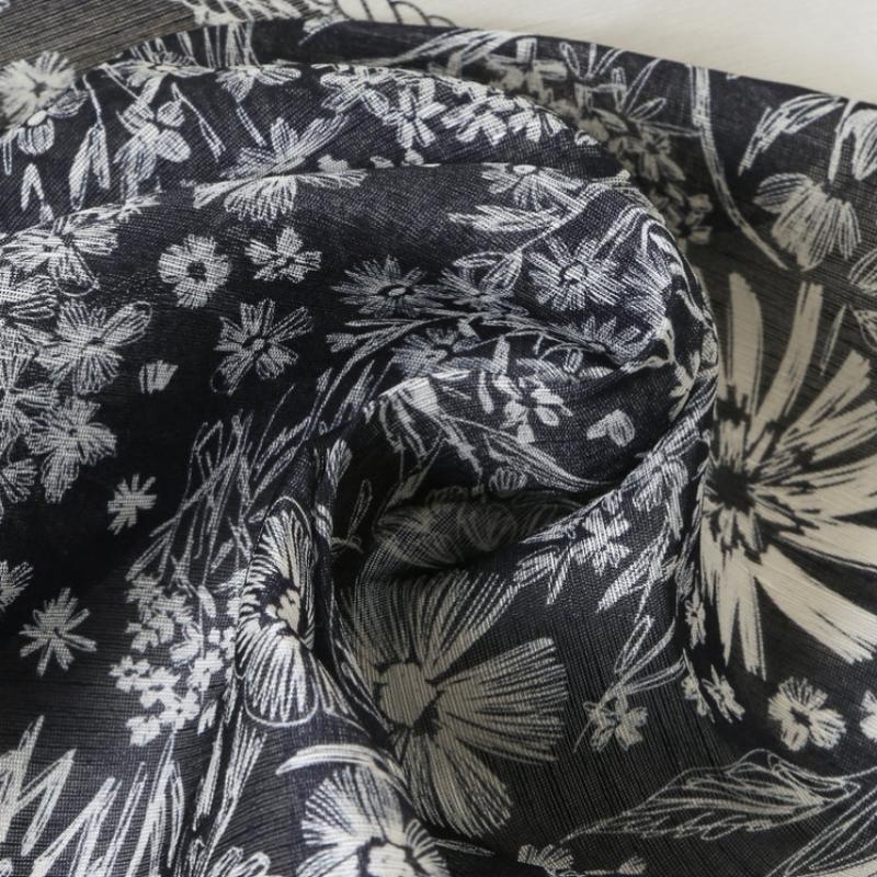 Daks Navy Pattern Silk Blend Scarf Dcsc6e490n2