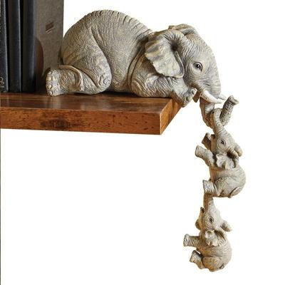 Juego de 3 elefantes madre colgados de un borde, decoración para repisa de chimenea, estatua de resina pintada a mano, regalo para decoración del hogar.