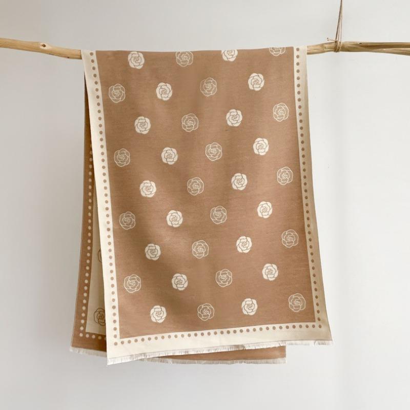 

Premium Camellia Jacquard Scarf Women s Shawl Versatile Air Conditioning Room Blanket Autumn and Winter Warm Scarf 185x65cm хаки