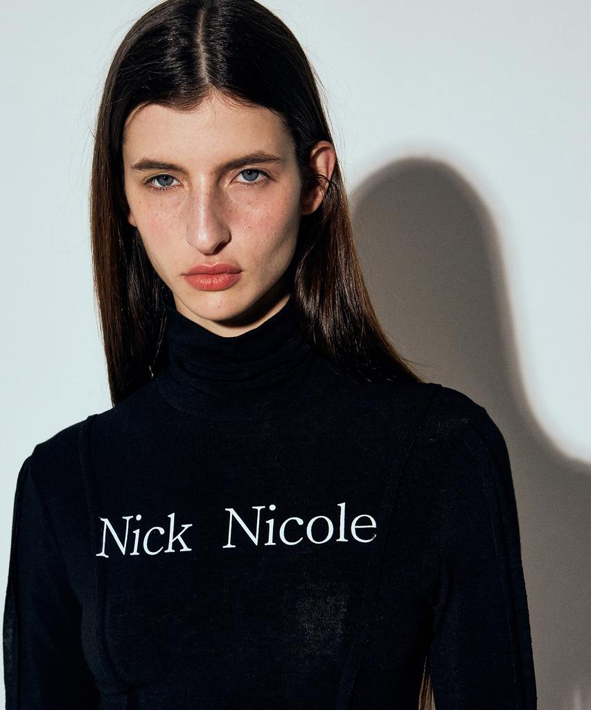 Nigaennikol Nicole Pintuck Line Turtleneck Top_Black