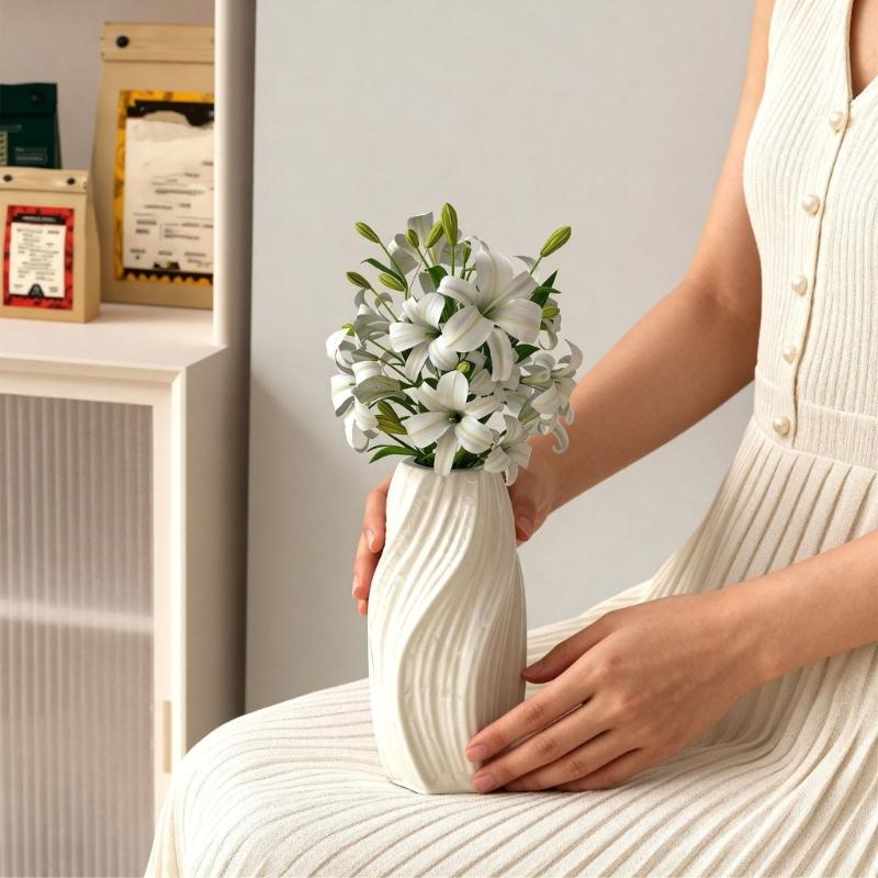 Artistic Waved Design Silicone Mold To Create Unique Resin Vases Ideal For Jewelry Storage And Decoration