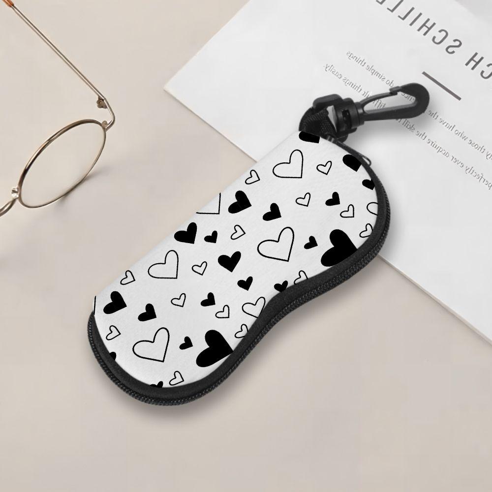 Cute Black and White Heart Print Soft Eyeglasses Sunglasses Case,Portable Eyewear Protective Pouch,Lightweight Travel Glasses Accessories