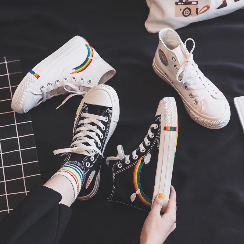 retro canvas sneakers