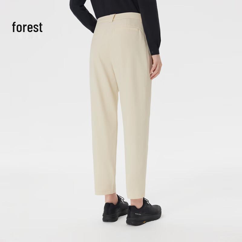 KOLON SPORT Women's Water-Repellent Softshell Cropped Pants