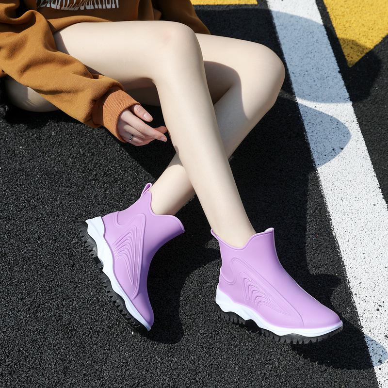 Stylish Women's Autumn/Winter Waterproof Short Rain Boots: Non-Slip, Lightweight Rubber Shoes for Car Washing, Shopping, and Kitchen.