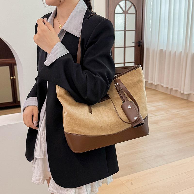 Large Capacity Shoulder Bag Women's New Trendy High-end Atmosphere Exquisite High-end Commuter Tote Bag