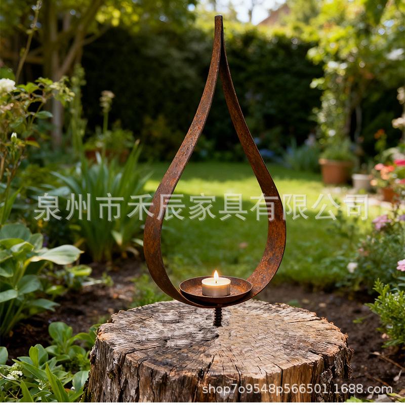 Rustikaler Kerzenhalter Gartenstecker, Flammen-Weihnachtsdekoration für den Hof