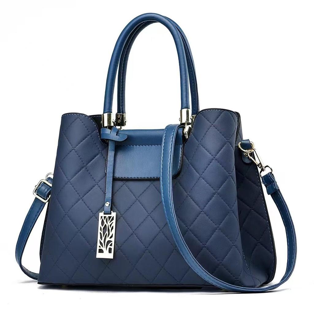 Fashionable Black White Red Casual Handbag For Daily Use With Spacious Design