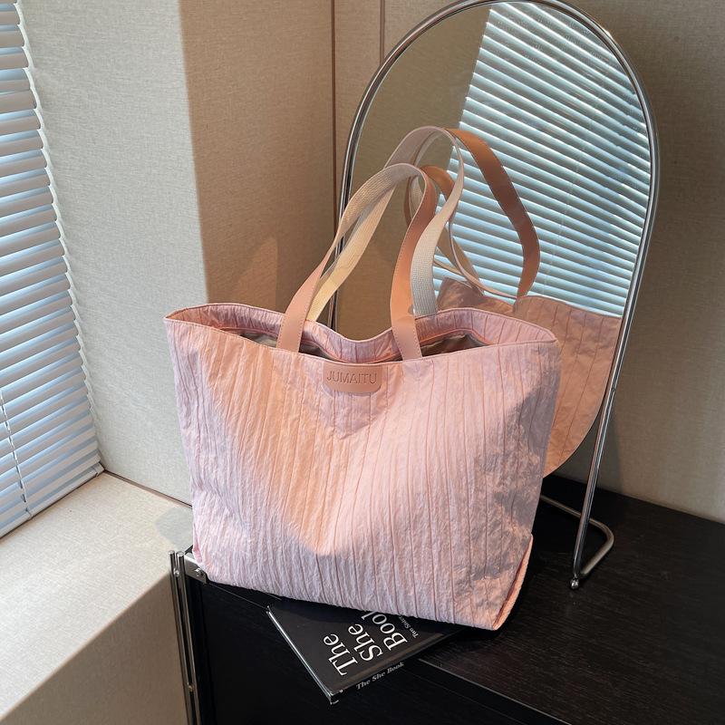 Large capacity tote bag women's new casual versatile pleated shoulder underarm bag class commuter bag
