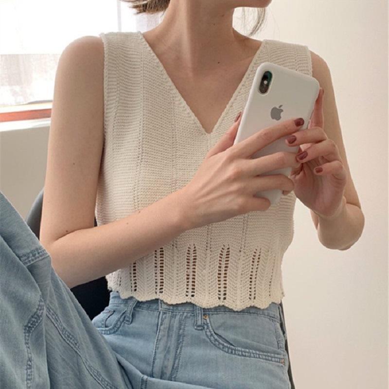 Korean Version of Summer New Loose Slim Chic Sleeveless V-neck Short Knitted Vest Women's Thin Top Trendy
