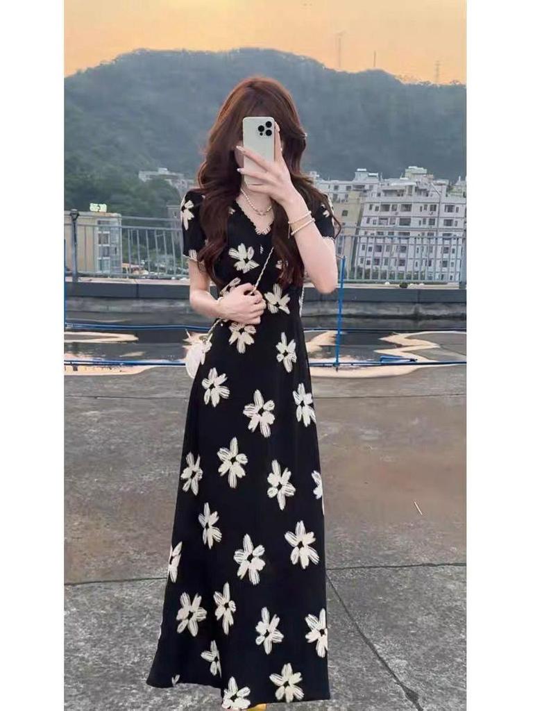 Elegant French-Style Black Floral V-Neck Slimming Long Dress for Women - Summer Collection