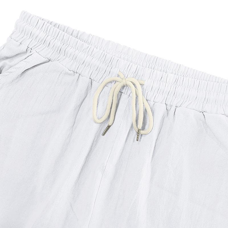 Men's Breathable Loose-Fit Cargo Casual Shorts with Pockets.