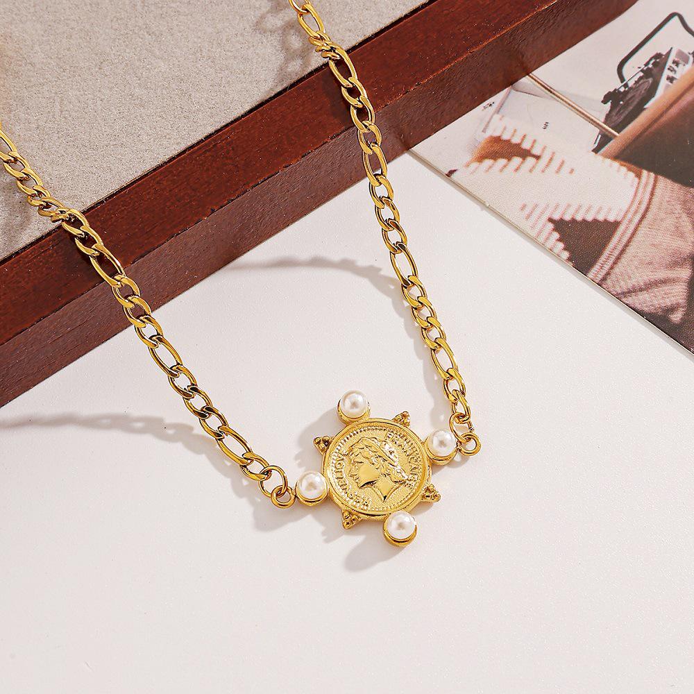 Ying Tai Retro Queen Head 18K Gold-Plated Stainless Steel Bracelet for Women