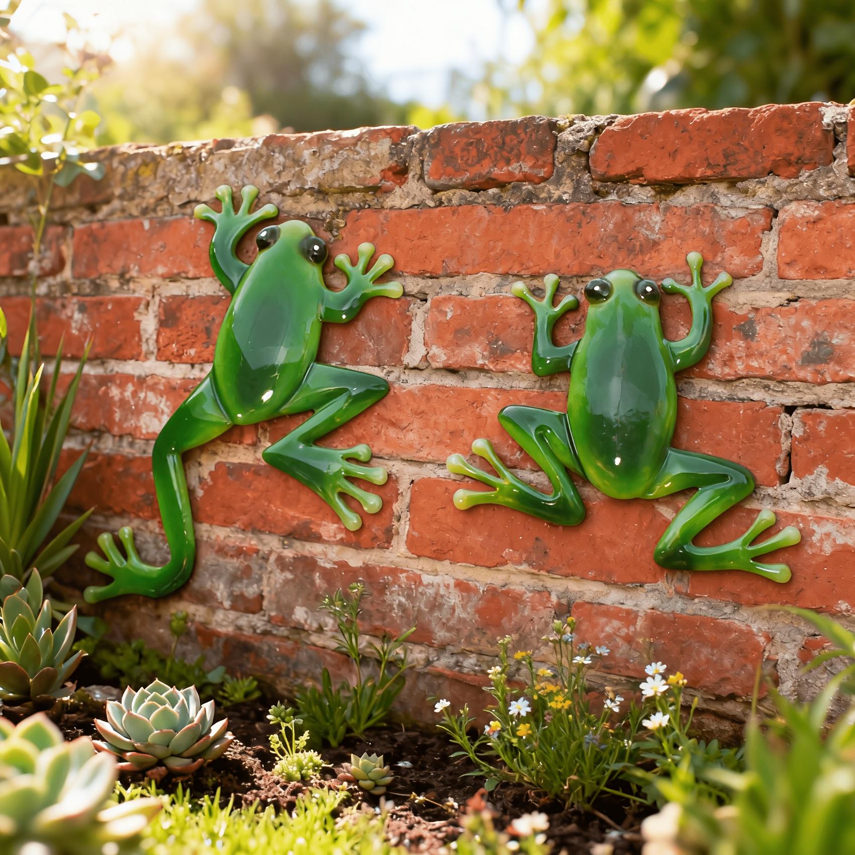 2Pcs Cute Green Frog Outdoor Wall Artwork, Bright Green Frog Sculpture, Indoor And Outdoor Garden Decoration, Hanging Wall Decor, Suitable For Patio, Green Frog