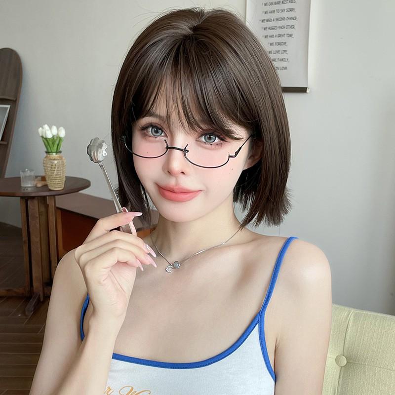 Kurze Gerade Perücke Damen Niedlicher Bob-Stil Vollkopf Synthetisch Tägliches Tragen