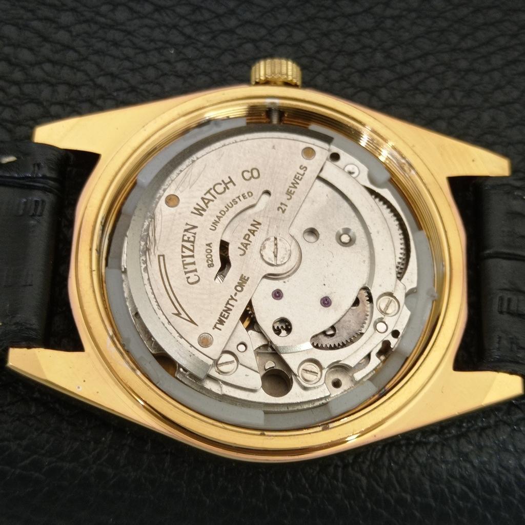 JAPAN VINTAGE REFURBISHED CITIZEN AUTOMATIC 8200 MENS WHITE DIAL WATCH A445311-1