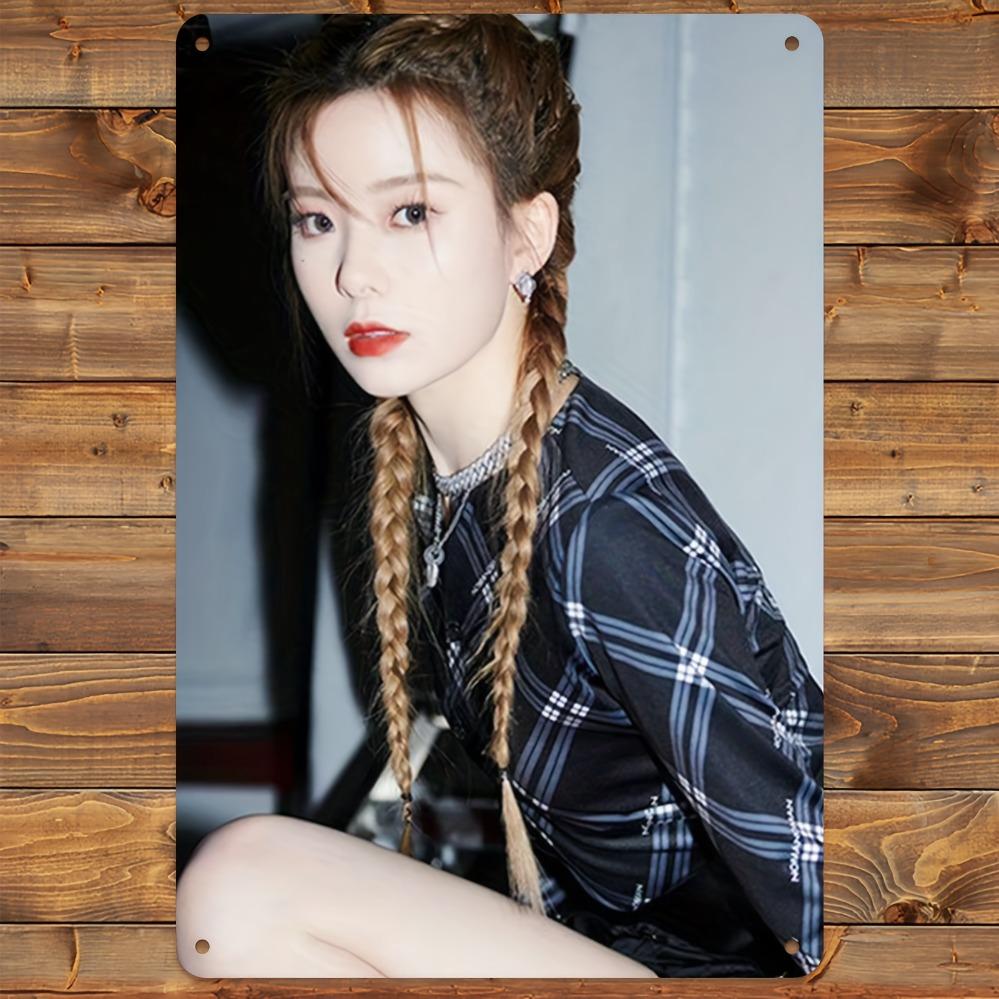 Elegant Female Portrait Poster x Black Red Aluminum Wall Art Modern Home Office Cafe Decor Gift 20x30cm