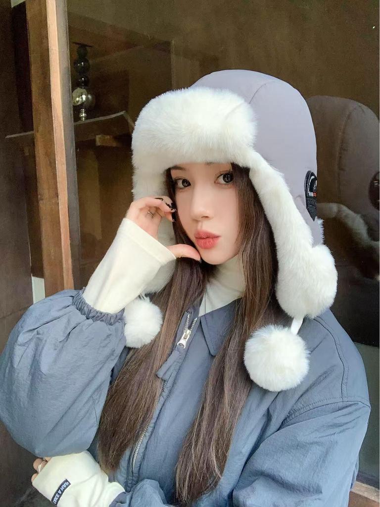 2025 Damen Verdickte Warme Daunen Lei Feng Mütze für Herbst & Winter, Vielseitig, Plüsch, Großer Kopfumfang.