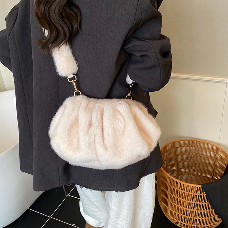 Neue Bequeme Vielseitige Oberhandtasche Damen Winter Flauschige Wolke Umhängetasche Retro Pelzig Pendler Aufbewahrungstasche Geldbörse Handtasche