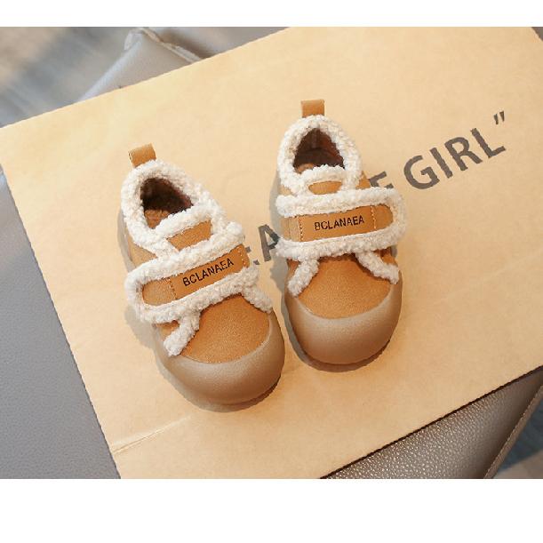 Mokassins mit dicker Sohle im amerikanischen Stil für Kinder, Winter-Fleece-gefütterte neue warme Pelzschuhe für Mädchen für draußen, Schnee-Baumwollschuhe