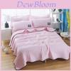 Modern Minimalist Polyester Cooling Blanket With Active Dyeing For Home Use