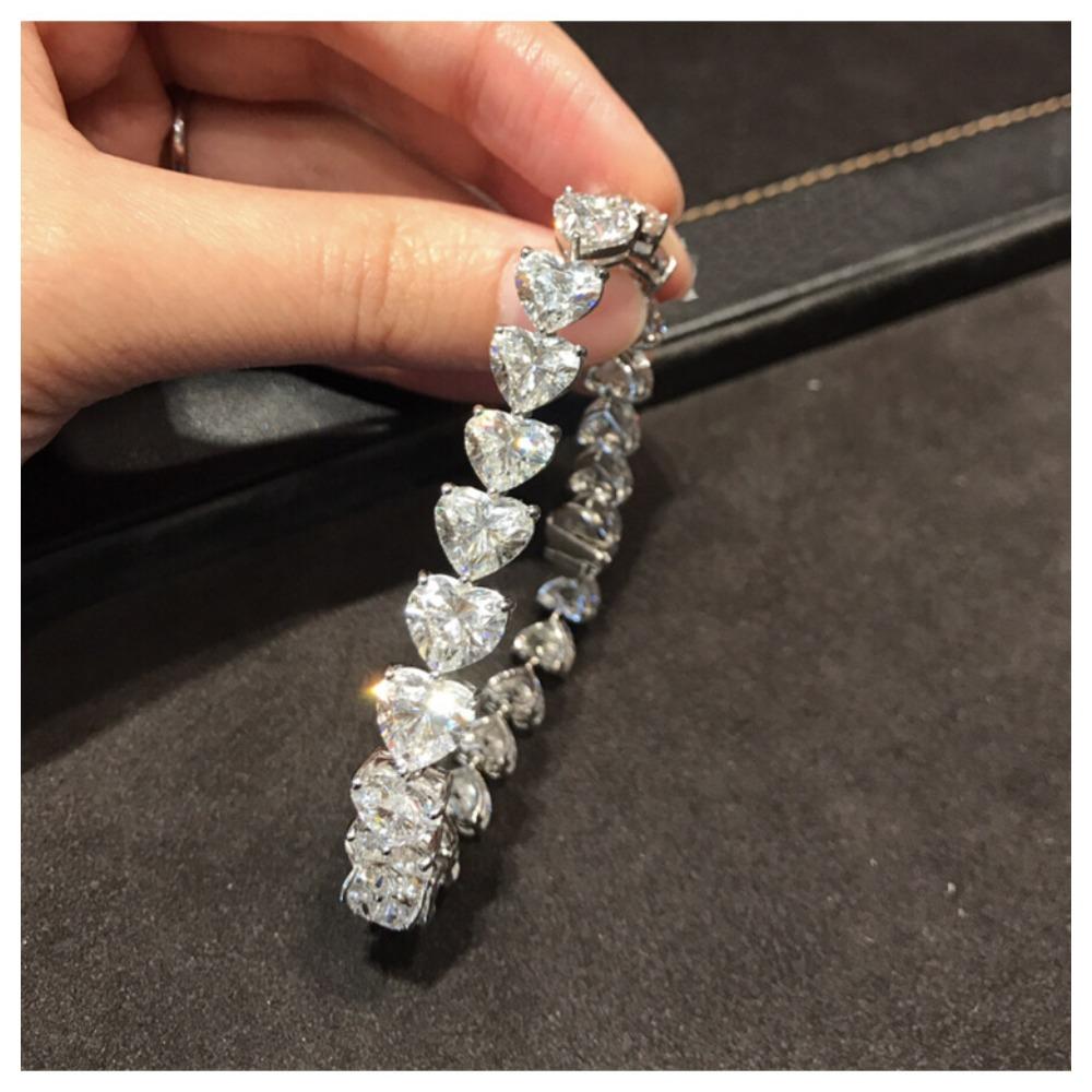 

Women Elegant Love Bracelet Simulated Moissanite Full Diamond Heart Bangle Stylish Jewelry