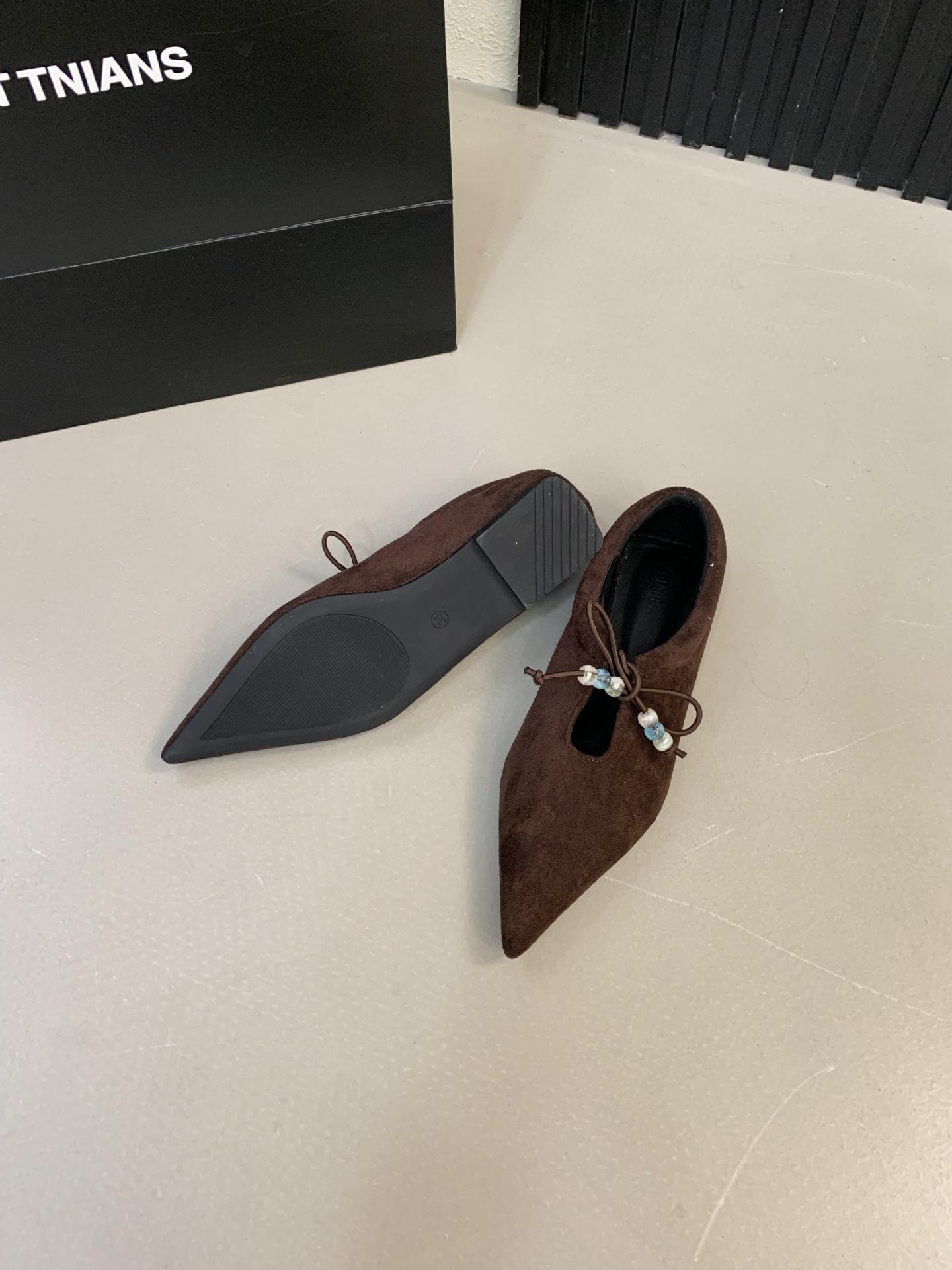 Women s Black Pointed Toe Flat Pumps - Fashionable Footwear 35