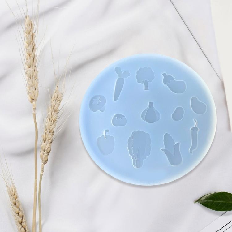 Beginner Friendly Vegetable Shape Charm Silicone Mold For Resin Carrot Tomato Lettuce Dollhouse Jewelry Decoration