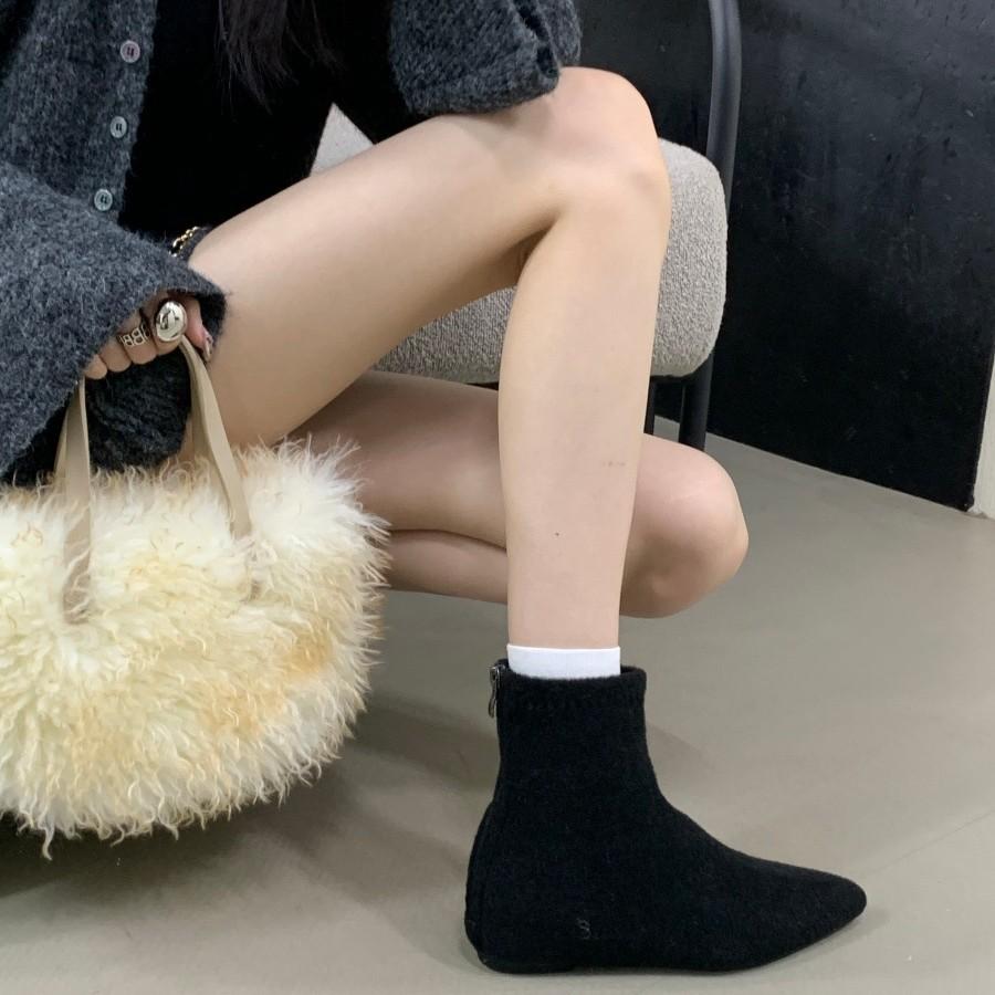 Flat-bottomed French square head short boots women's boots winter 2025 new velvet thin boots