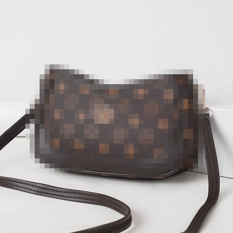 Middle-aged Women's Large-capacity Autumn Fashionable Single-shoulder Bags, Dumpling Bags, Versatile Floral Bags