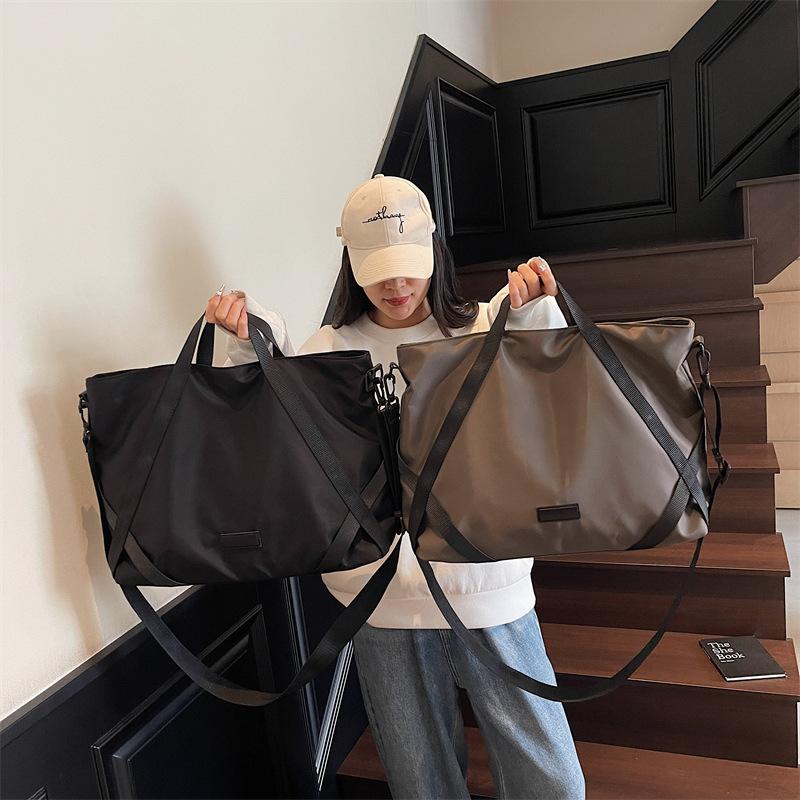 New portable tote bag short-haul light travel bag Oxford cloth versatile shoulder bag outdoor messenger bag women