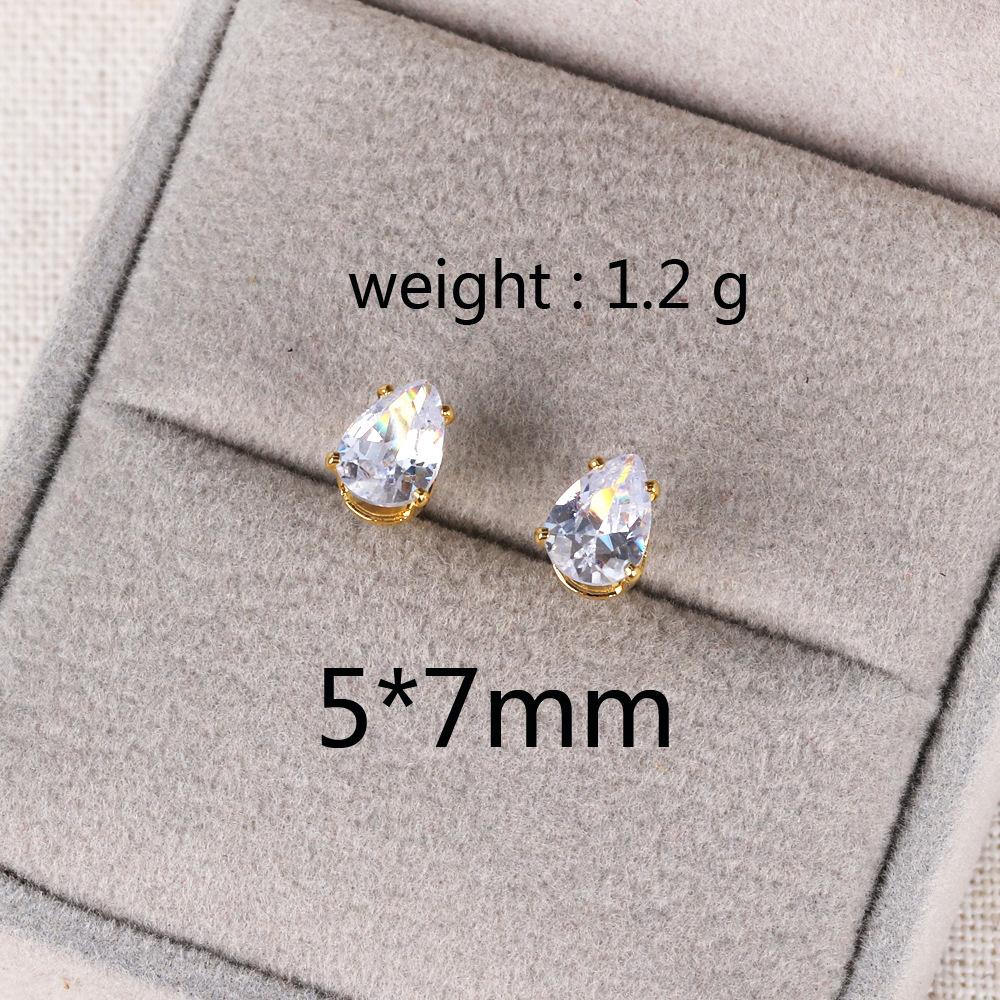 Delicate Water Drop Shaped Stud Earrings Luxury Silver Color Crystal CZ Ear Earrings for Women Fashion Versatile Jewelry
