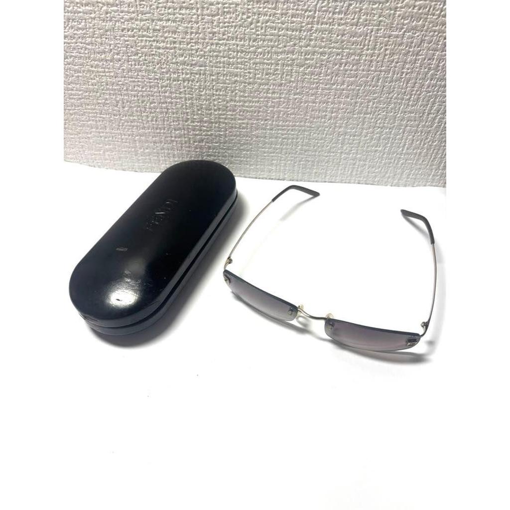 Used Now 31 FENDI Fendi sunglasses with case Good condition