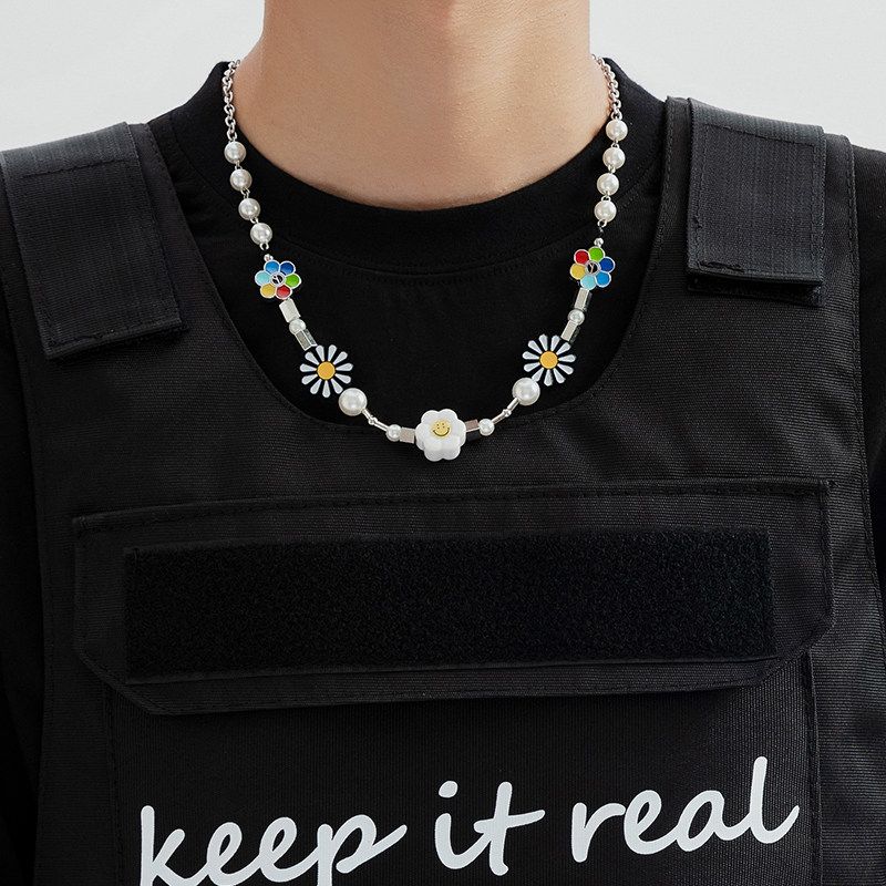 Fashion Anti-war Smiley Face SUNFLOWER Pearl Stitching Necklace Men and Women Ins Tide Hip Hop Niche Style Daisy Chain Accessories